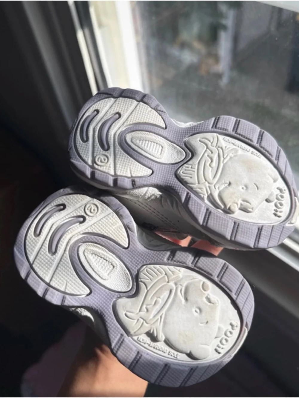 Disney White & Pink Winnie the Pooh Toddler Light-Up Sneakers